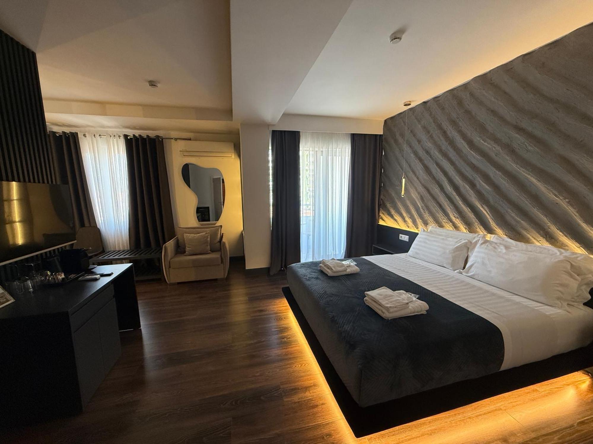 Tirana Central Rooms Exterior foto